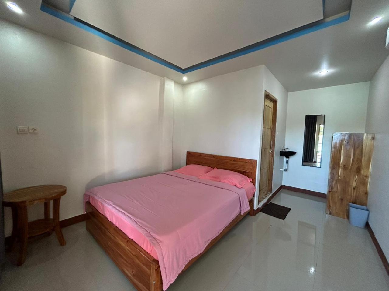 Four-G Home Stay & Komodo Tour Лабуан Баджо Екстериор снимка